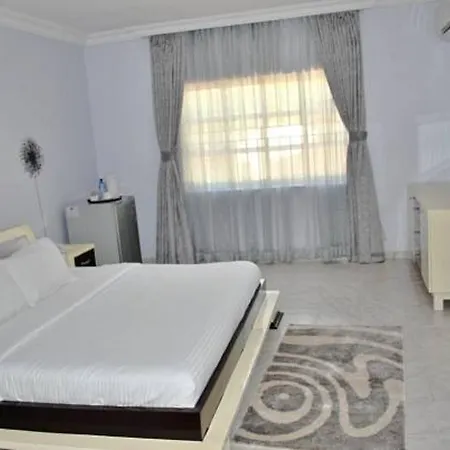 Chateau De Trybze 3*
