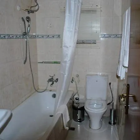 Chateau De Trybze 3*